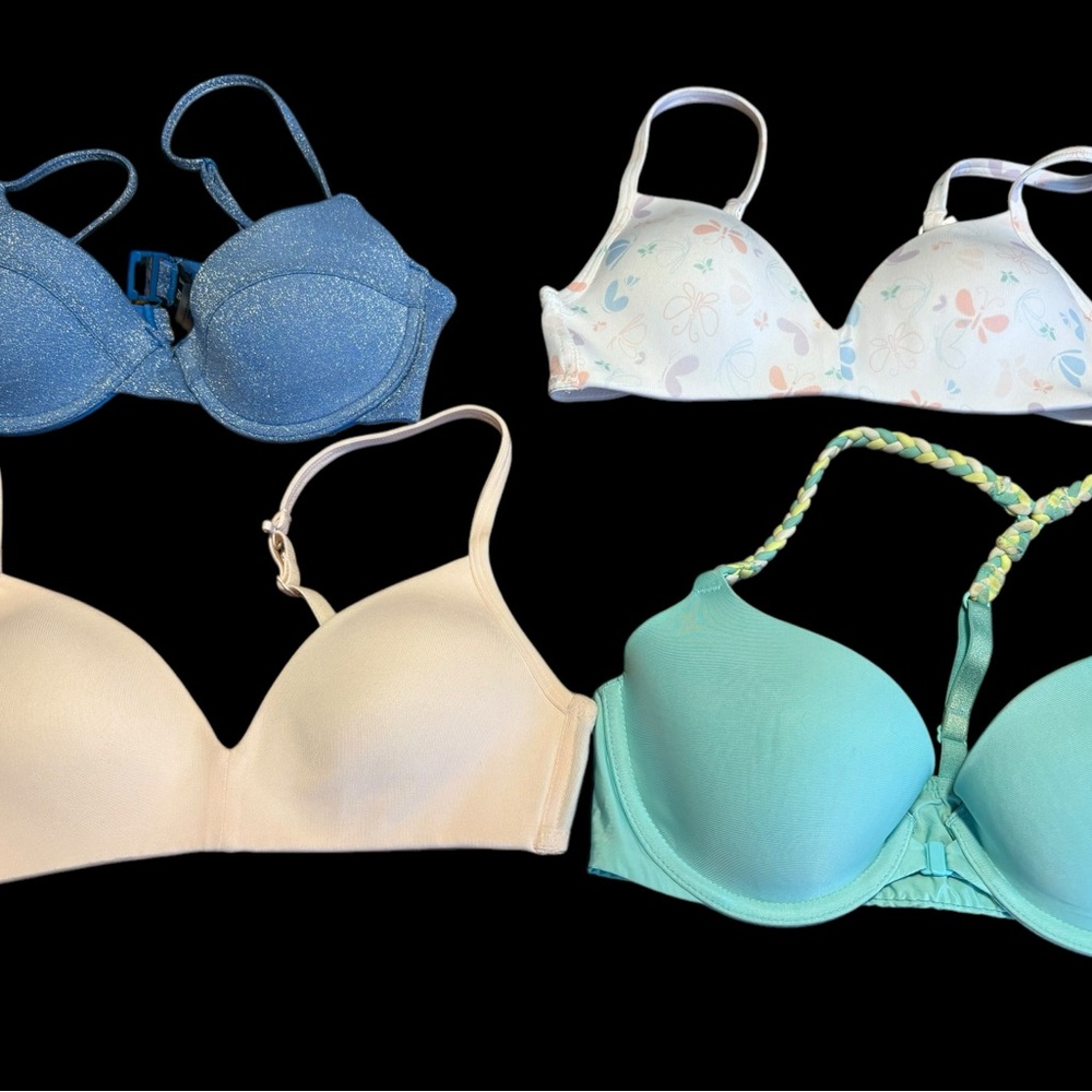 4 pc lot of bras 32a, 32c & xxs Victoria’s secret & no brand.